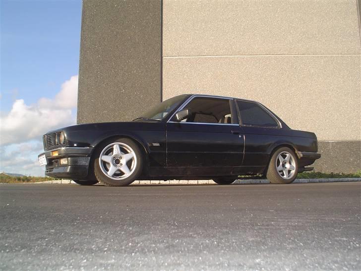 BMW 325i coupe (SOLGT) billede 1