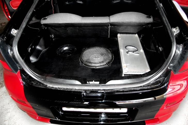 Mazda 323 C - Foto og redigering: Patrick D. Jensen billede 9