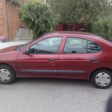 Renault Megane 1.6e RN