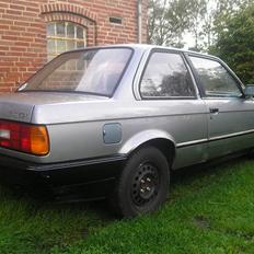 BMW E30 320/325.. solgt..