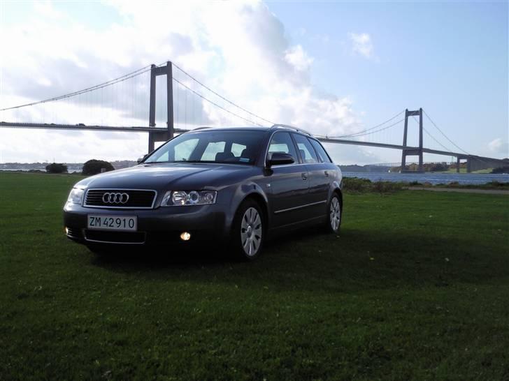 Audi A4 AVANT S-LINE billede 2