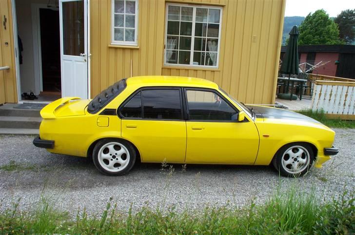 Opel ascona b (solgt) billede 4