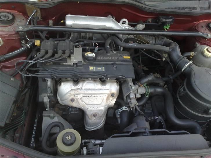 Renault Megane 1.6e RN billede 17