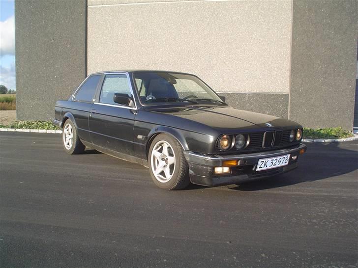 BMW 325i coupe (SOLGT) - plader afmeldt billede 2