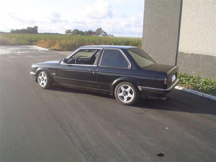 BMW 325i coupe (SOLGT) billede 6