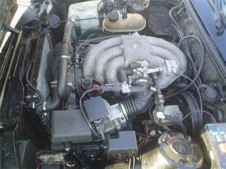 BMW 325i coupe (SOLGT) billede 8