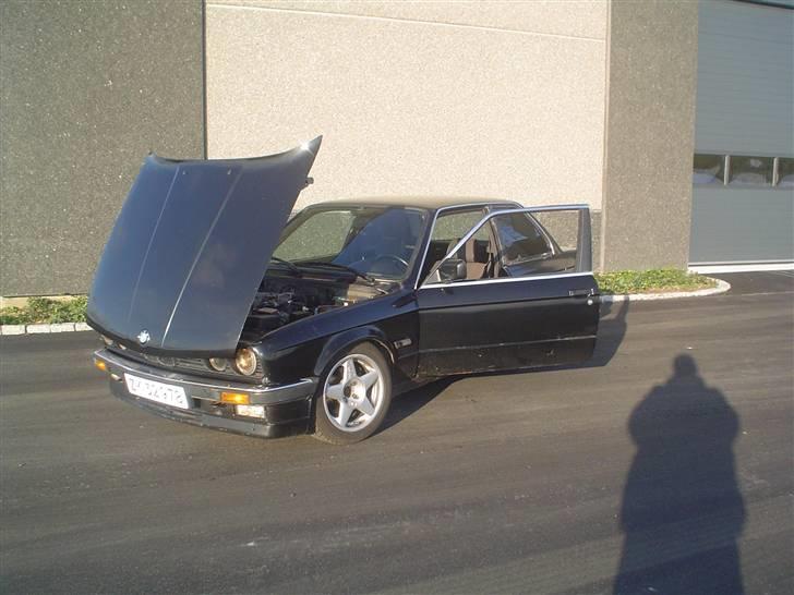 BMW 325i coupe (SOLGT) billede 9