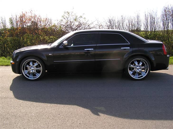 Chrysler 300 C SRT-8  billede 2