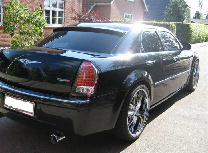 Chrysler 300 C SRT-8  billede 8