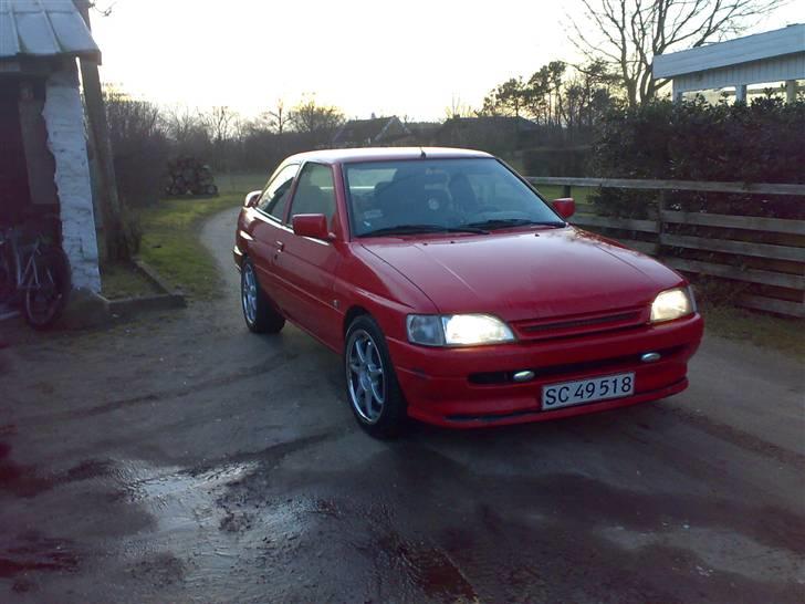 Ford Escort 1,8clx (solgt) billede 2