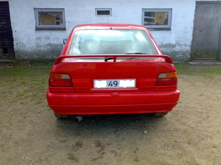 Ford Escort 1,8clx (solgt) - røven..  billede 5