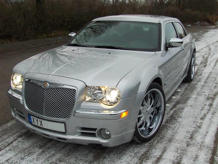 Chrysler 300C - Glöm inte kolla på mina videos billede 4