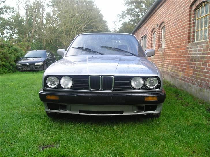 BMW E30 320/325.. solgt.. billede 1