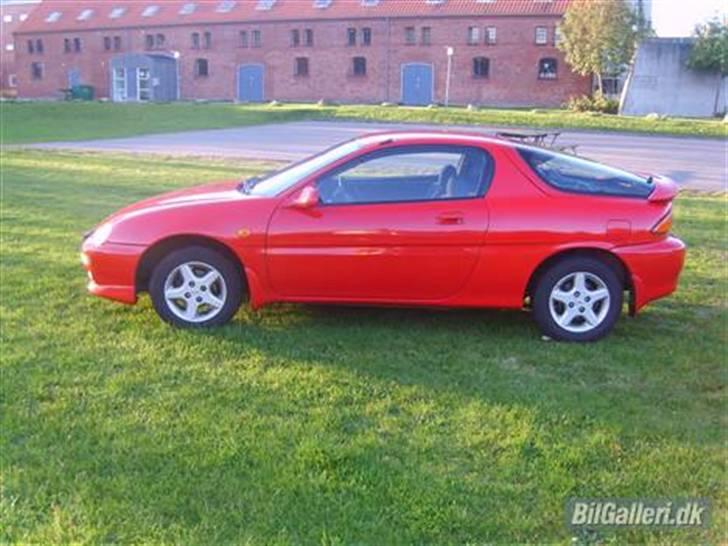 Mazda MX 3 1.6 (solgt) - Som den så ud da jeg købte den !! :) billede 16