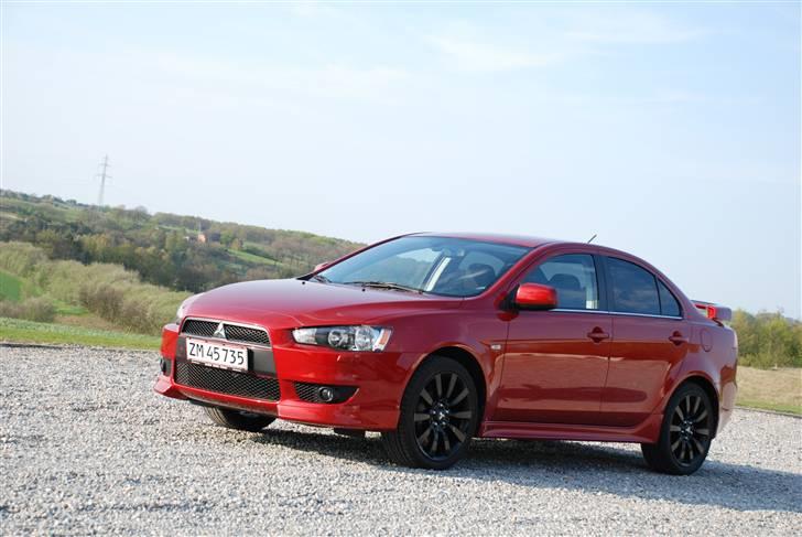 Mitsubishi Lancer Sport Sedan billede 1