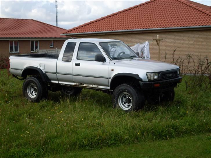 Toyota hilux ln110 4x4 td solgt billede 5