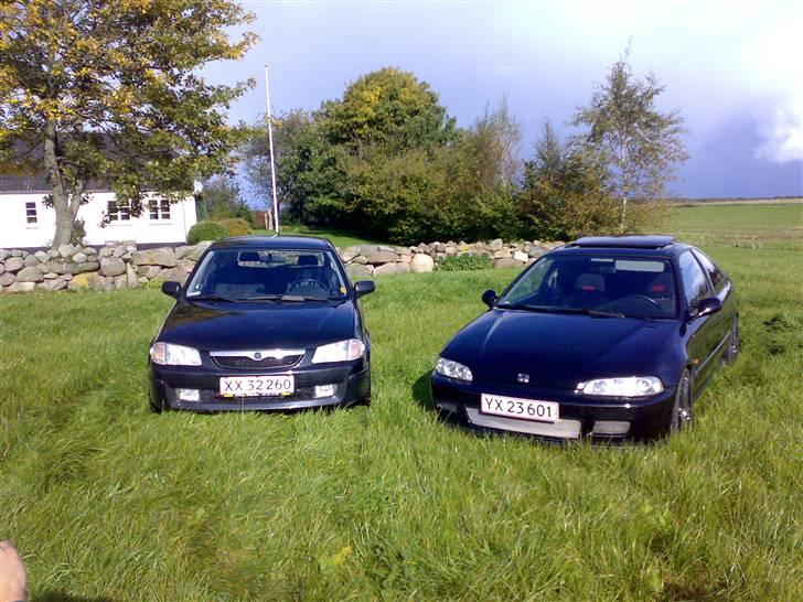 Honda civic coupe - solgt- - mazdaen til venstre er en 1,8 med tryk! ca 190 hk! billede 12