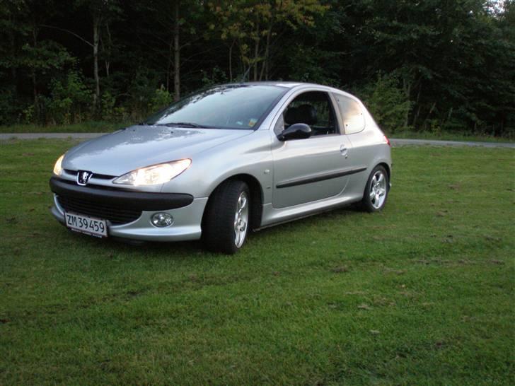 Peugeot 206 billede 1