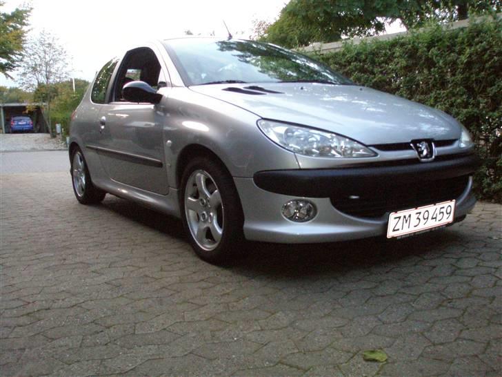 Peugeot 206 billede 2