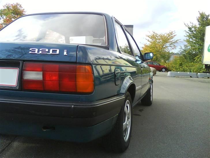 BMW 320 i E30 SOLGT ! billede 10