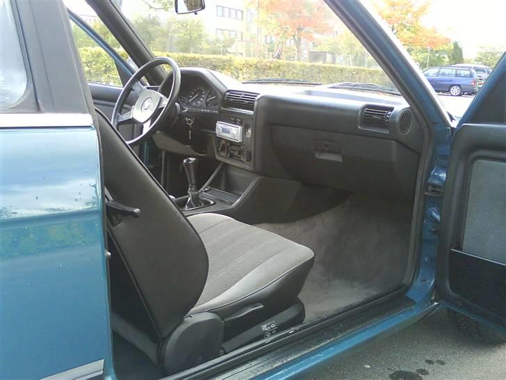 BMW 320 i E30 SOLGT ! billede 13