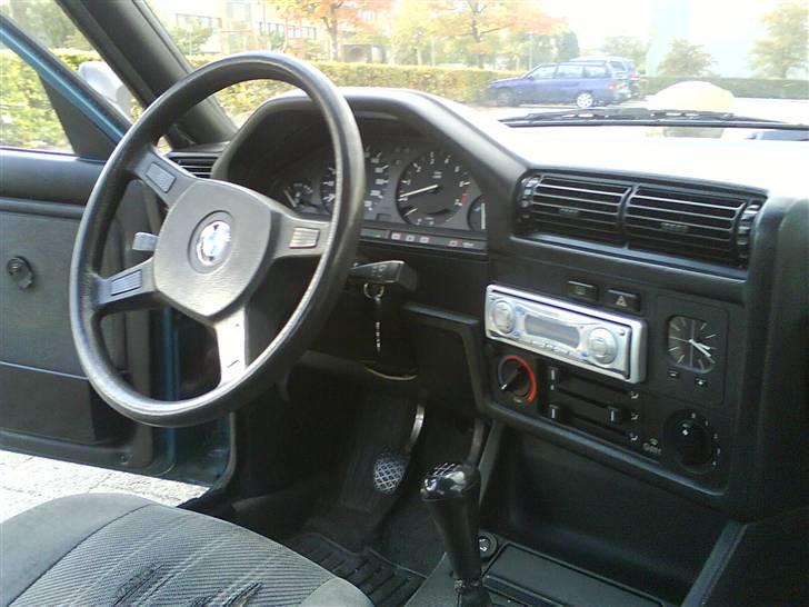 BMW 320 i E30 SOLGT ! billede 14