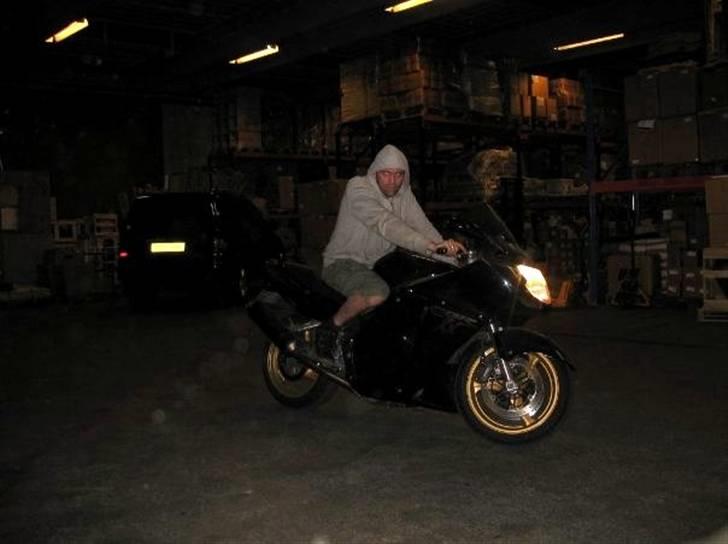 Mercedes Benz Ml 270CDI (SOLGT) - mig og min bike.. ml eren i baggrunden..   billede 12