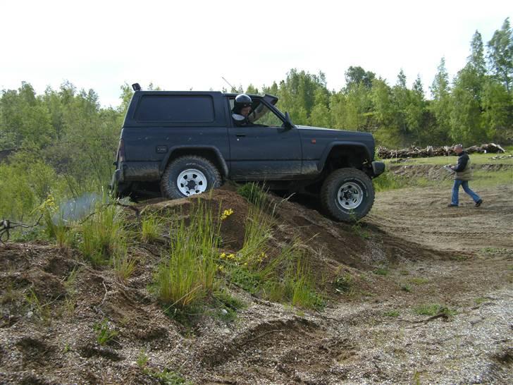 Nissan Patrol solgt - gammelrand grusgrav billede 13