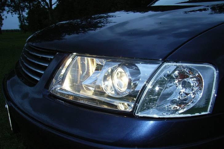 VW PASSAT  - nyt billed... nu med klarglas forlygter og chrom grill uden emblem... billede 12