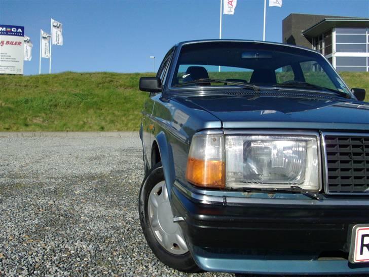 Volvo 244 2,3 (SOLGT) billede 4