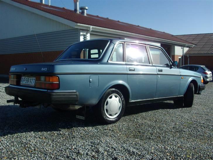 Volvo 244 2,3 (SOLGT) billede 5