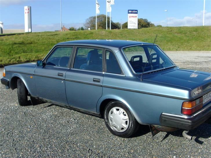 Volvo 244 2,3 (SOLGT) billede 6