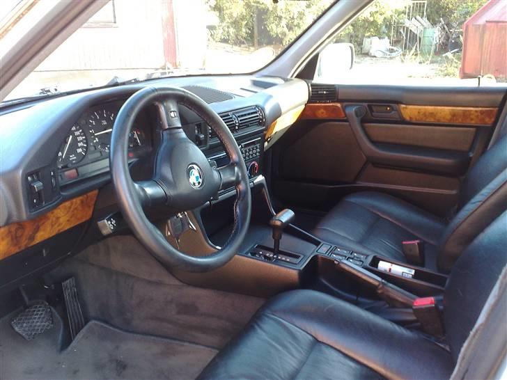 BMW 525i touring totalskadet billede 6