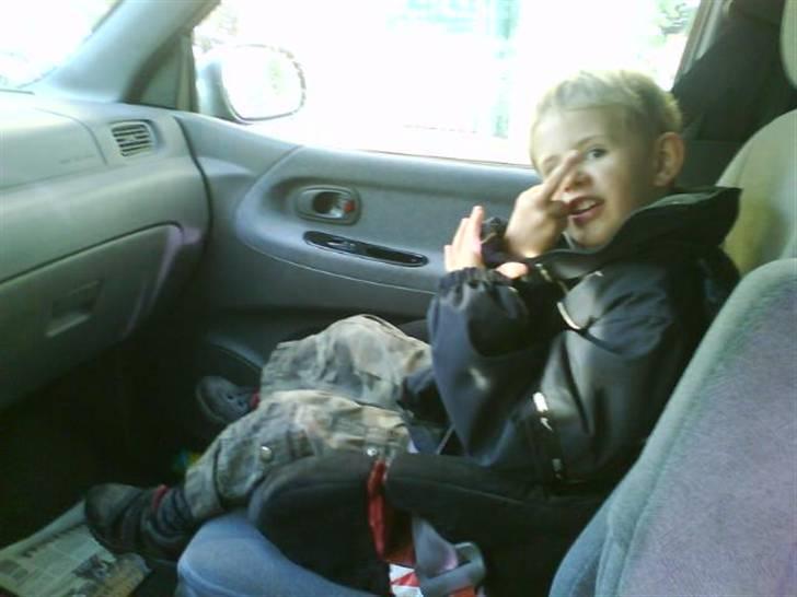 Kia carnival 2,9  (solgt) - min søns hilsen som ved mine andre biler.. billede 7