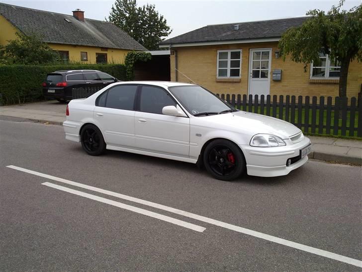 Honda Civic VTI - emblem fri front billede 7