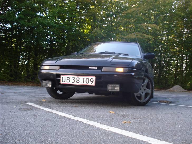 Mazda 323f solgt billede 1