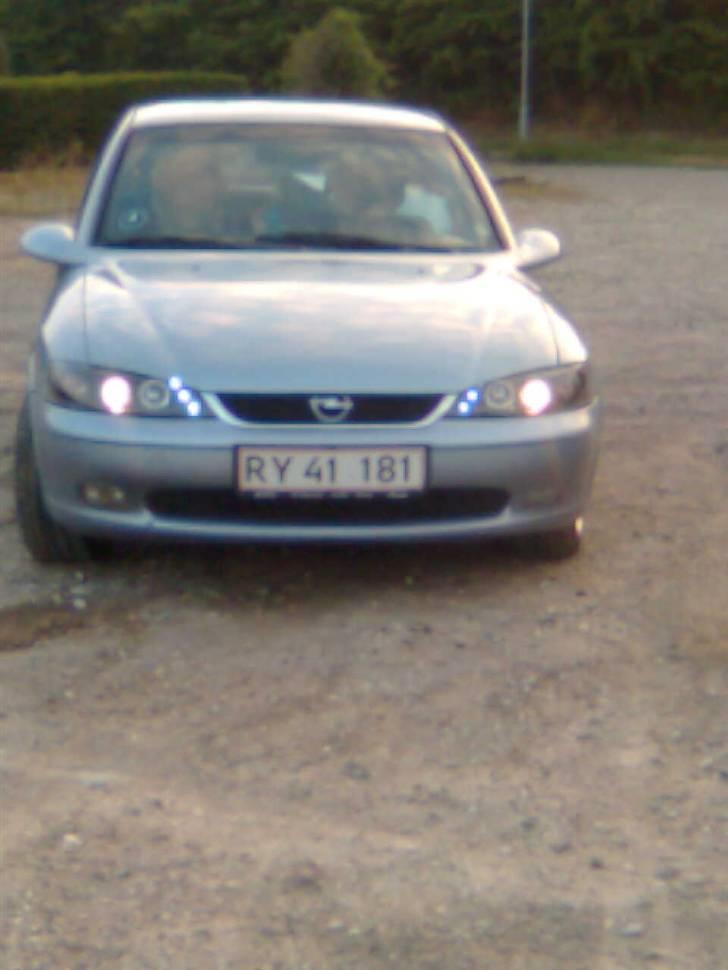 Opel Vectra 2.0 billede 2