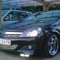 Opel Astra Gtc turbo (stjålet)