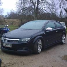 Opel Astra Gtc turbo (stjålet)