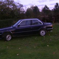 BMW e 30  318 I  ( tilslag)