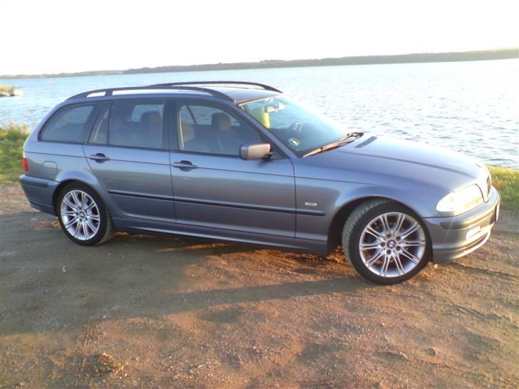 BMW 318i Touring E46 SOLGT billede 2
