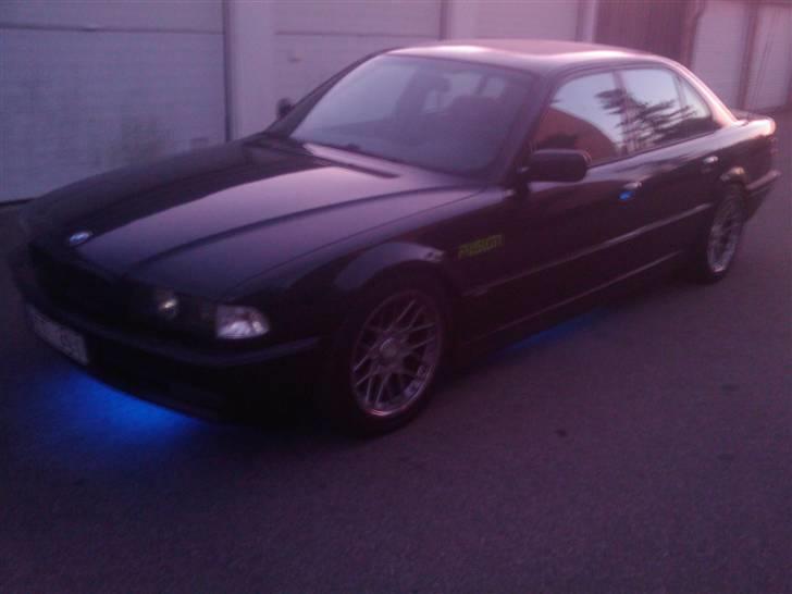 BMW 750i V12 billede 16