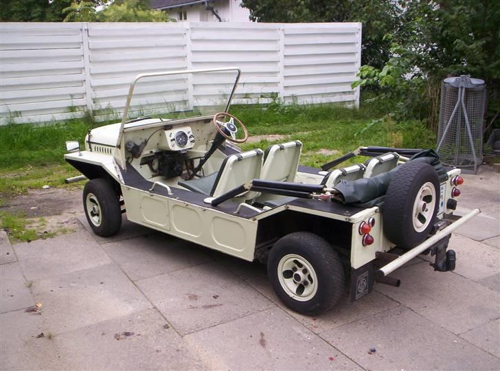 Austin mini moke  - her er bilen vist bagfra billede 1