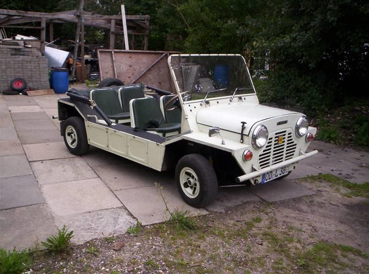 Austin mini moke  - her er bilen vist forfra billede 2