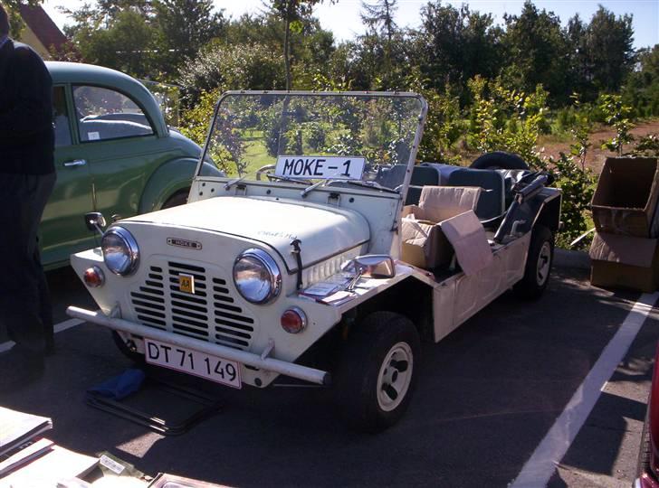Austin mini moke  - her er bilen vist til britisk autojumble i sdr tranders det som nu mg center det skulle i tage og besøge det er en oplevelse de har rigtig mange flotte ting  billede 3