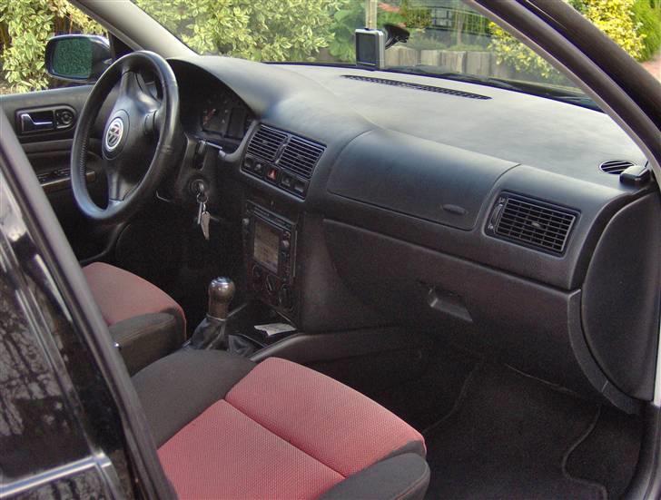 VW Golf 4 *SOLGT* billede 3