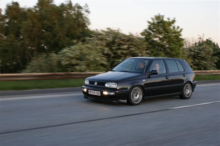 VW Golf 1.8 GT Solgt - Neej :) billede 1