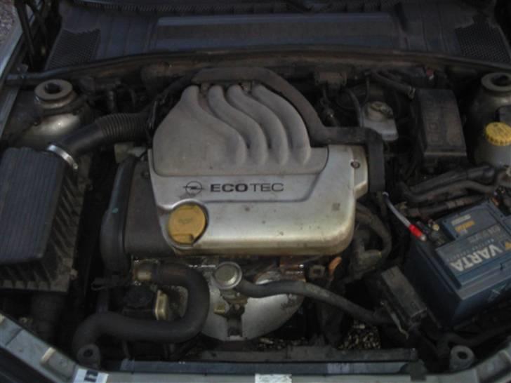 Opel vectra B, Byttet - "VILD MASKIN" billede 7