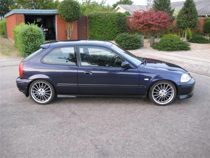 Honda civic 1,6 VTI 3dr (SOLGT) billede 2