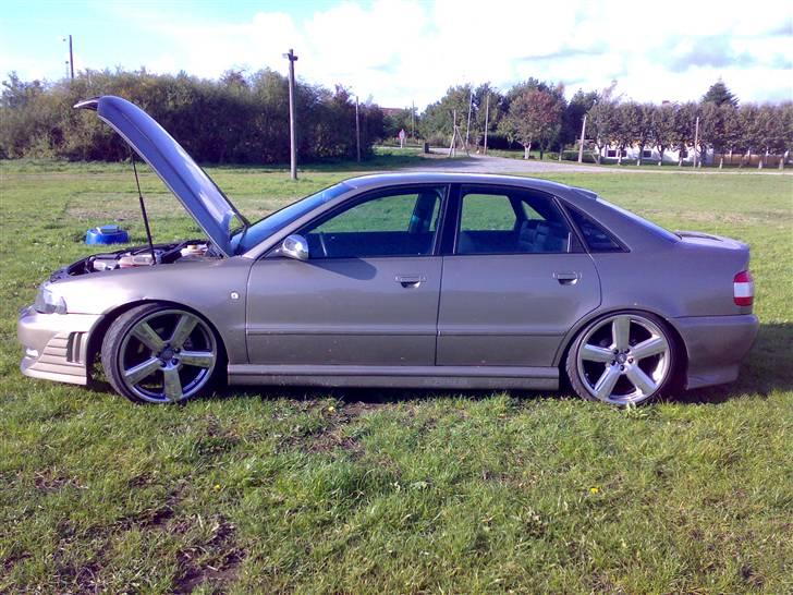 Audi A4 1.8T *solgt* billede 8